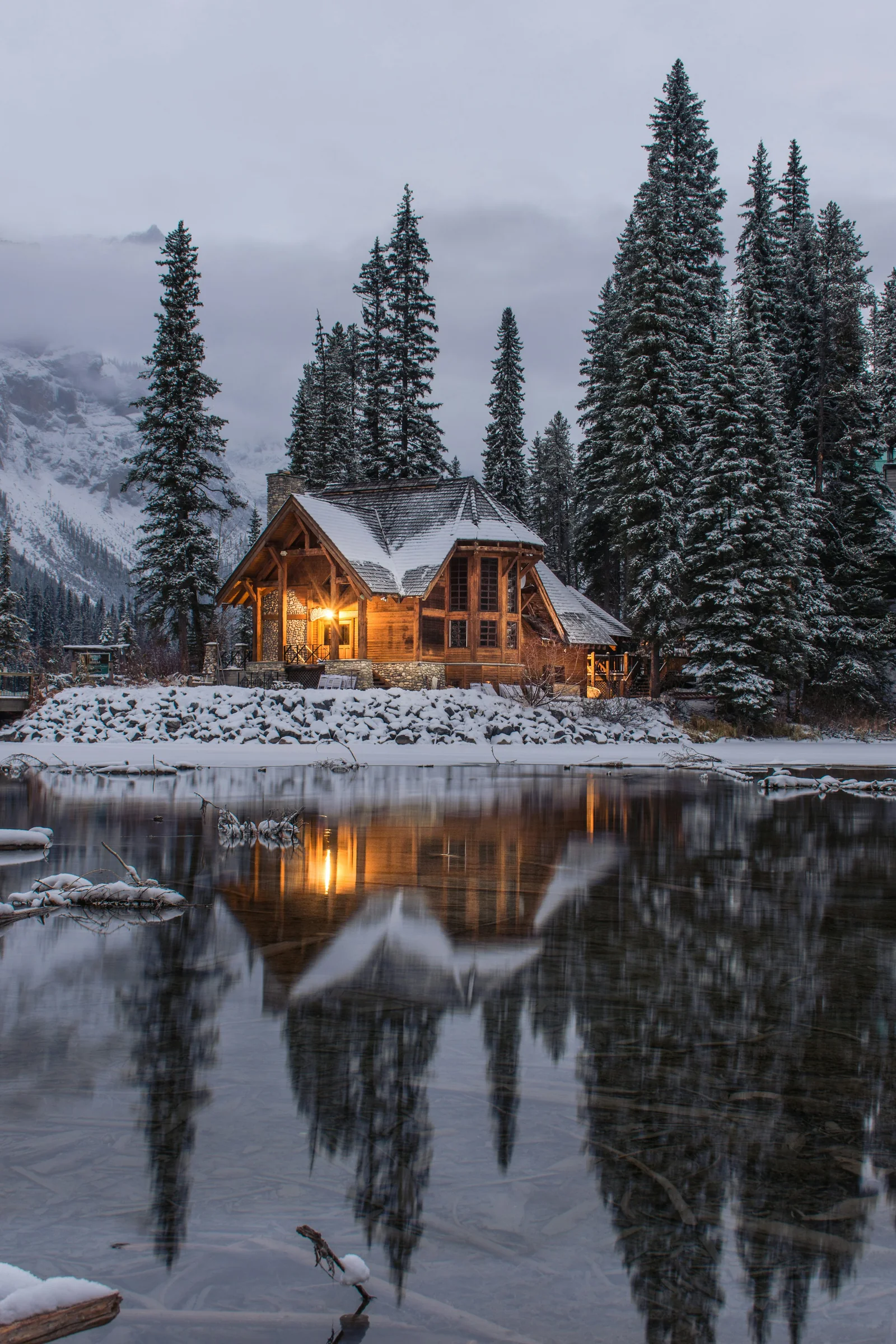 Arhitektonsko projektovanje i razrada statičkih detalja A-frame drvene konstrukcije